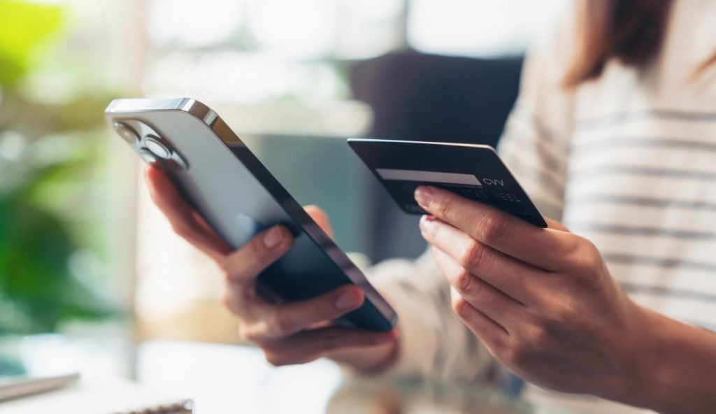 Get an instant Kotak Credit Card in just 3 easy steps!