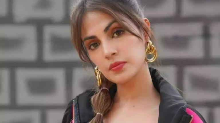 Bombay High Court cancels lookout circular against Rhea Chakraborty and her family