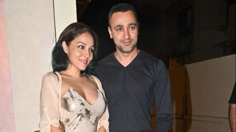 Imran Khan slams those calling Lekha Washington a homewrecker