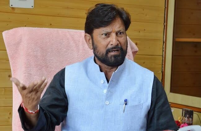Kerala CM criticises Congress for its nomination of Chaudhary Lal Singh from Udhampur-Doda