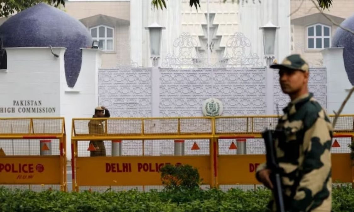 Pakistan expels Indian diplomat hours after India declares Pakistani diplomat ‘persona non grata’